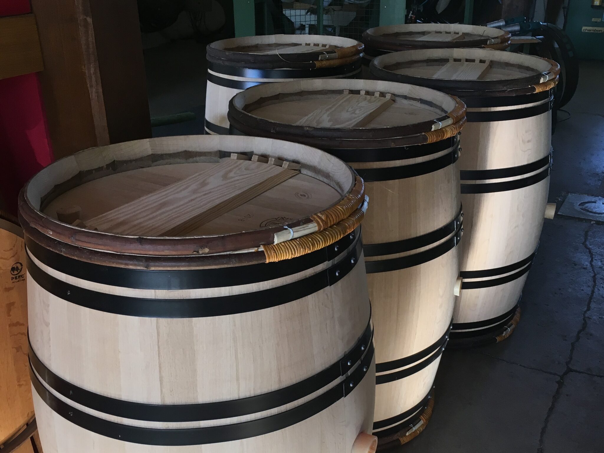 ワイン、ウイスキーなどに必須、樽の作り方ご紹介 | Sachi Wines